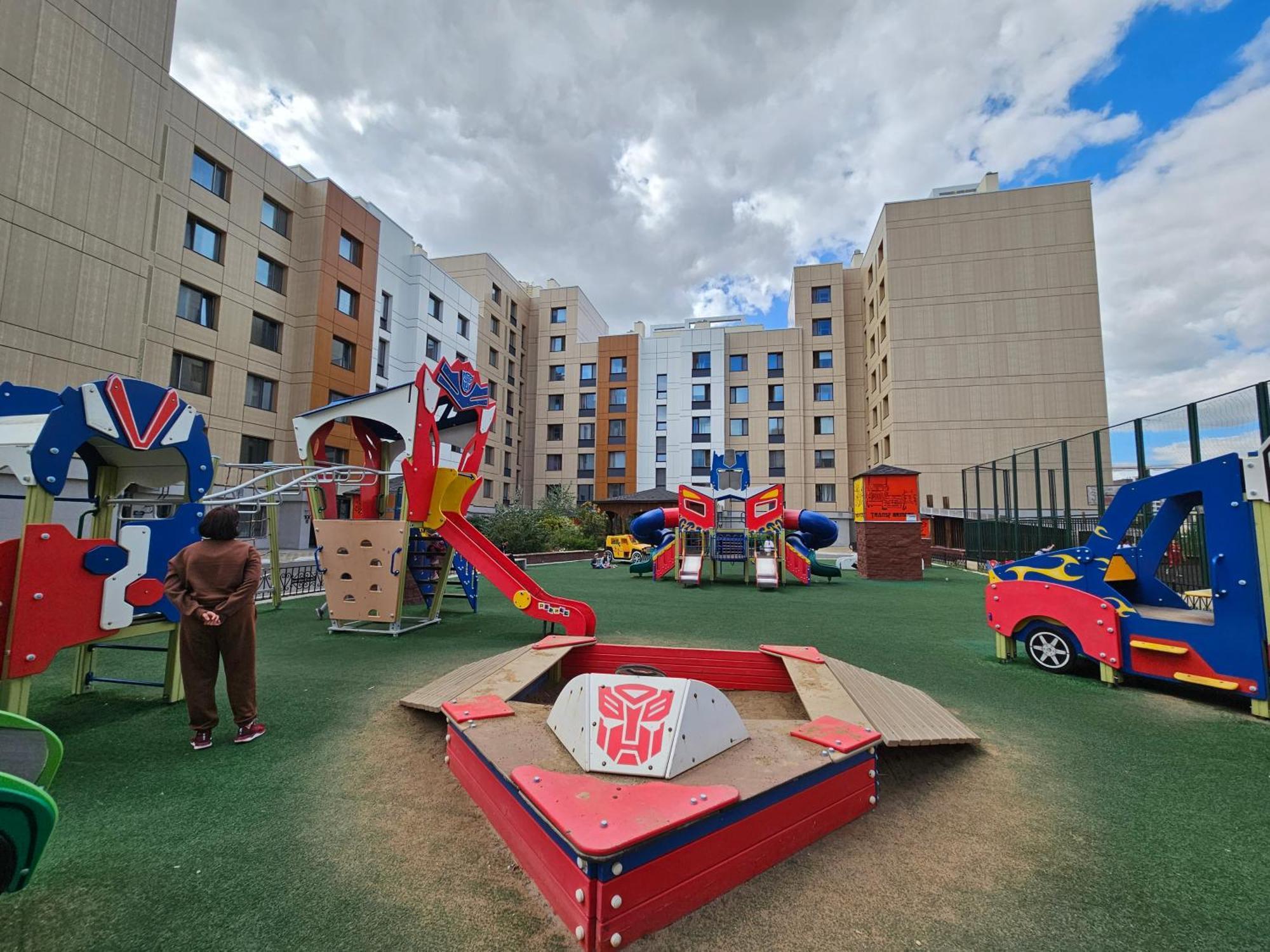 Ernaz Plus Apartments-Expo-Boulevard 130 Astana Exterior foto
